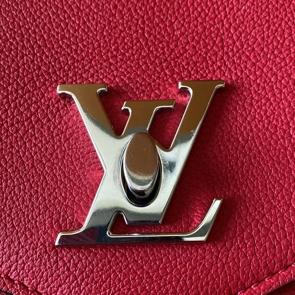 Louis Vuitton Mylockme Chain Bag - Picture 8 of 12